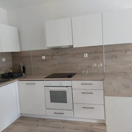 Lägenhet Apartman Mala Hora 1